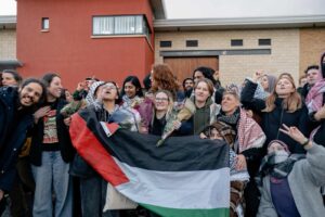 Further victories for the Filton 24! Aggravated burglary DROPPED and bail for 22!